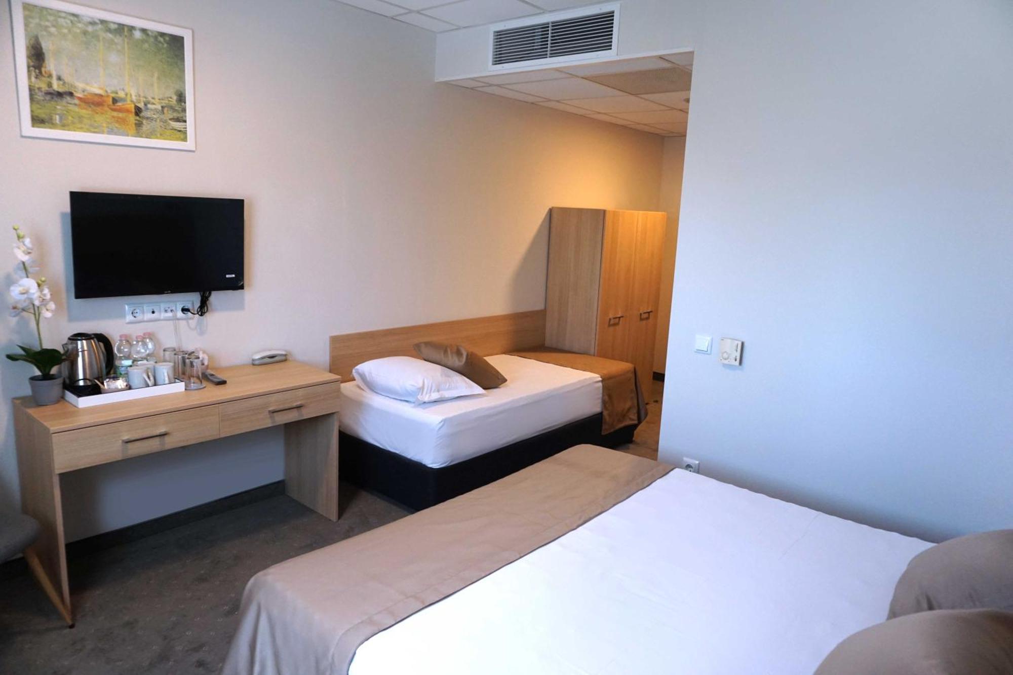 Hotel Ihtiman ภายนอก รูปภาพ